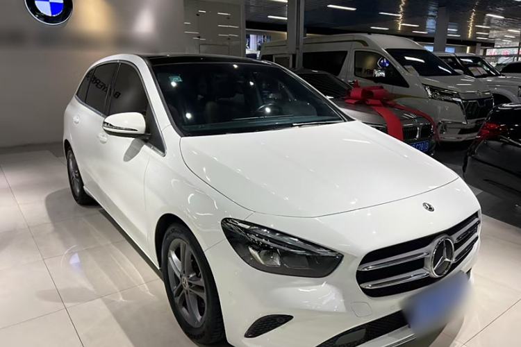 Used Mercedes-Benz B-Class 2020 B 200 Sport Edition Exterior 2