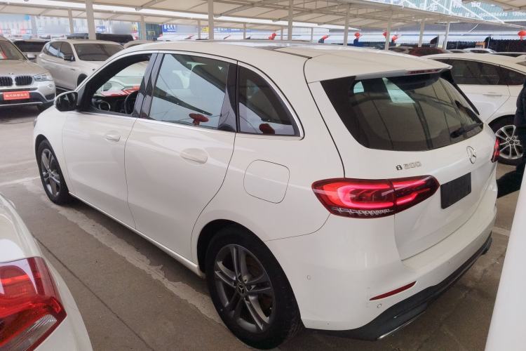 Used Mercedes-Benz B-Class 2020 B 200 Sport Edition Exterior 2