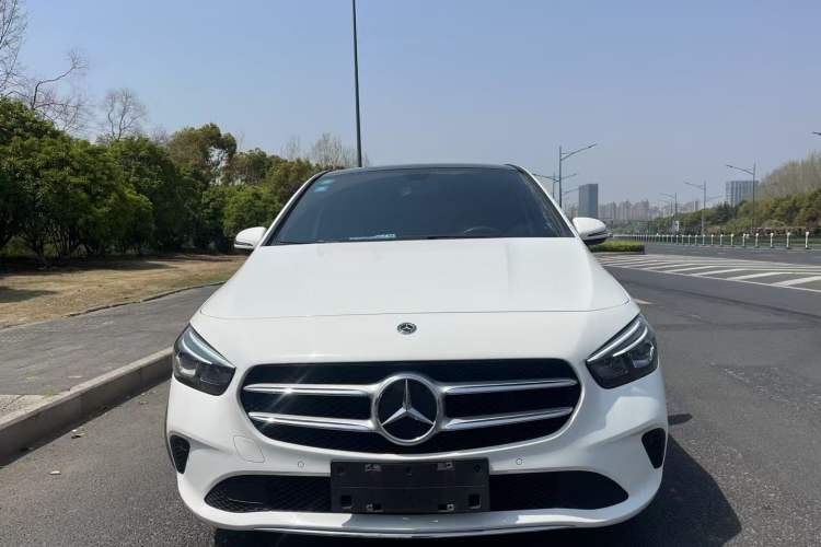 Used Mercedes-Benz B-Class 2020 B 200 Fashion Model Exterior 2