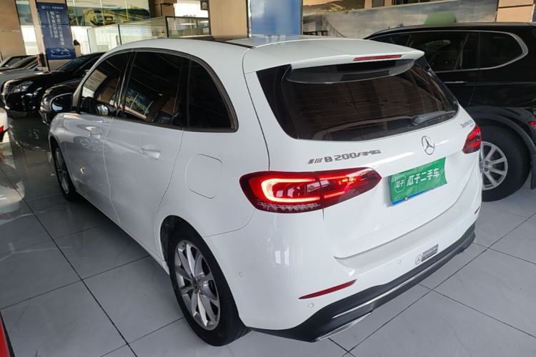 Used Mercedes-Benz B-Class 2020 B 200 Fashion Model Exterior 2