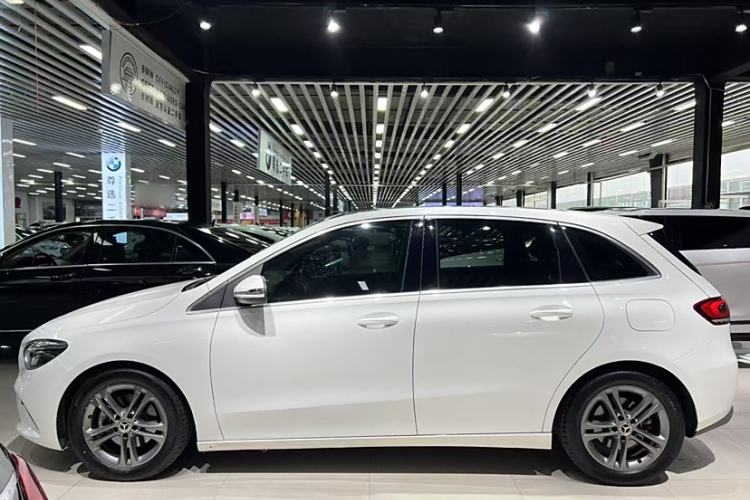 Used Mercedes-Benz B-Class 2020 B 200 Sport Edition Exterior 3
