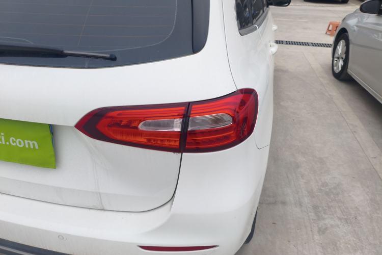 Used Mercedes-Benz B-Class 2020 B 180 Exterior 3