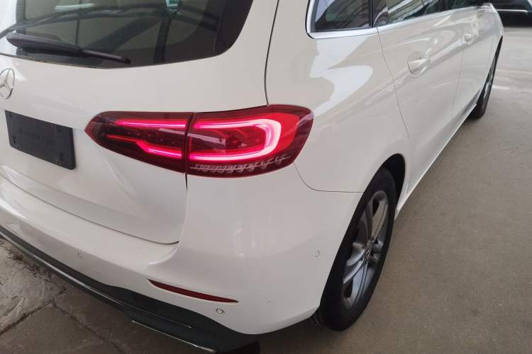 Used Mercedes-Benz B-Class 2020 B 200 Sport Edition Exterior 3