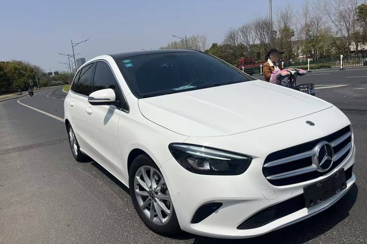 Used Mercedes-Benz B-Class 2020 B 200 Fashion Model Exterior 3