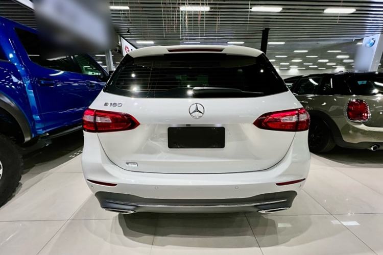 Used Mercedes-Benz B-Class 2020 B 180 Exterior 4
