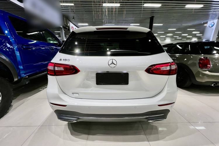 Used Mercedes-Benz B-Class 2020 B 180 Exterior 4