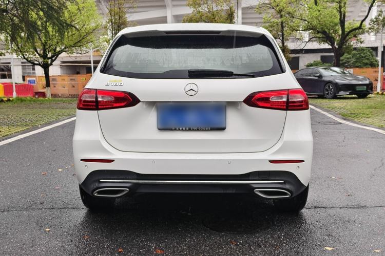 Used Mercedes-Benz B-Class 2020 B 180 Exterior 4