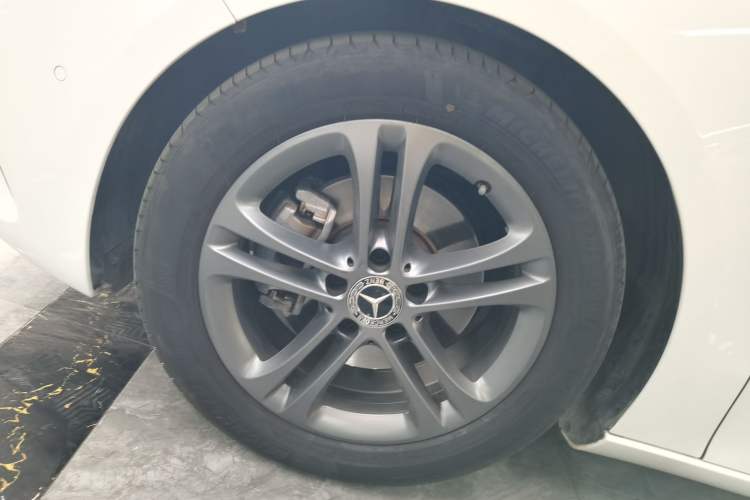 Used Mercedes-Benz B-Class 2020 B 200 Sport Edition Exterior 4