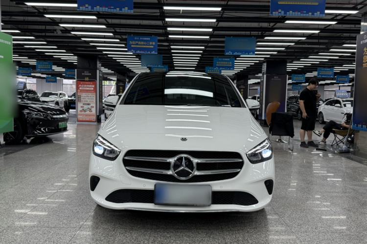 Used Mercedes-Benz B-Class 2020 B 200 Fashion Model Exterior 4