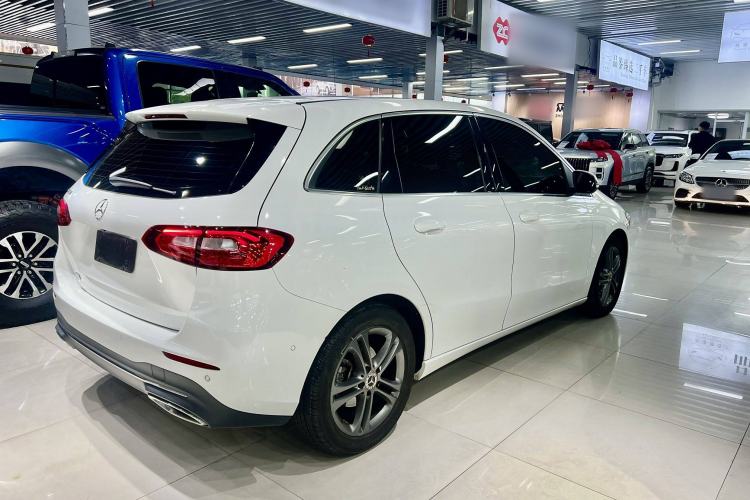 Used Mercedes-Benz B-Class 2020 B 180 Exterior 5