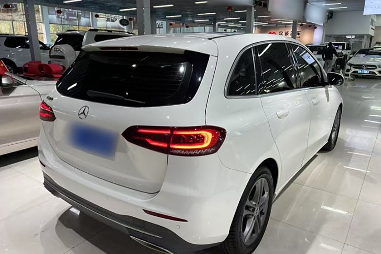 Used Mercedes-Benz B-Class 2020 B 200 Sport Edition Exterior 5