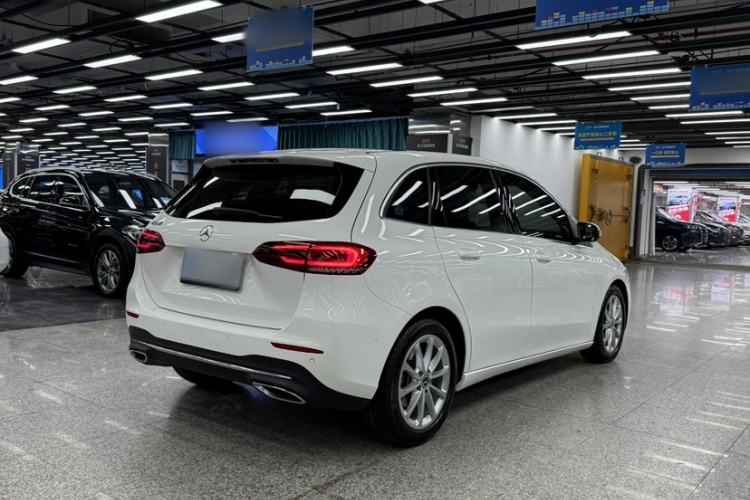 Used Mercedes-Benz B-Class 2020 B 200 Fashion Model Exterior 5