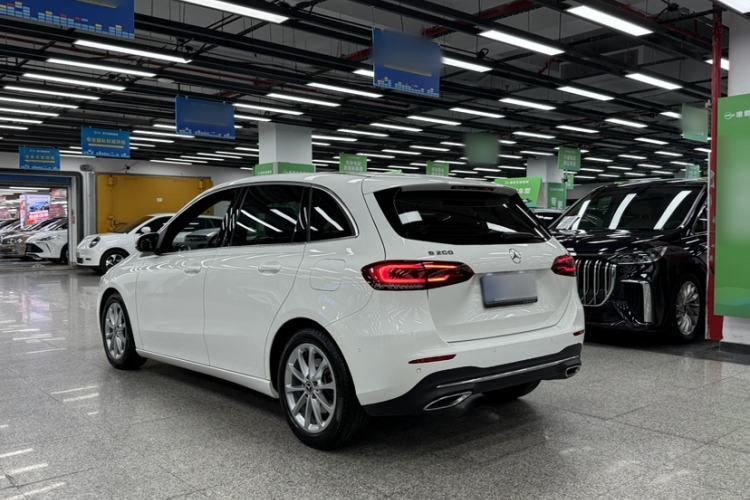 Used Mercedes-Benz B-Class 2020 B 200 Fashion Model Exterior 7