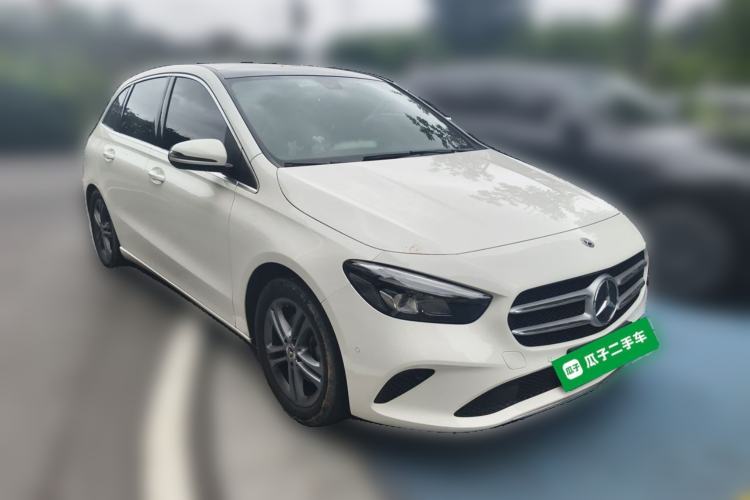 Used Mercedes-Benz B-Class 2020 B 200 Sport Edition Front Right 45 Deg