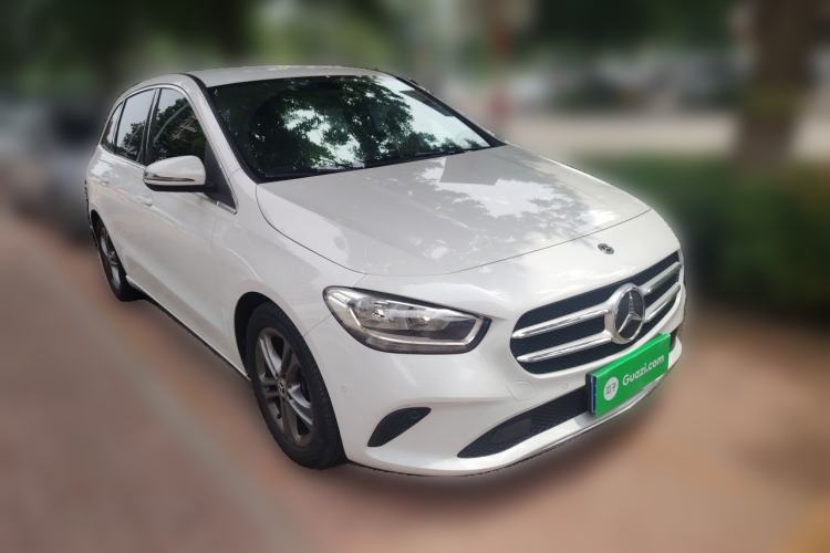 Used Mercedes-Benz B-Class 2020 B 180 Front Right 45 Deg