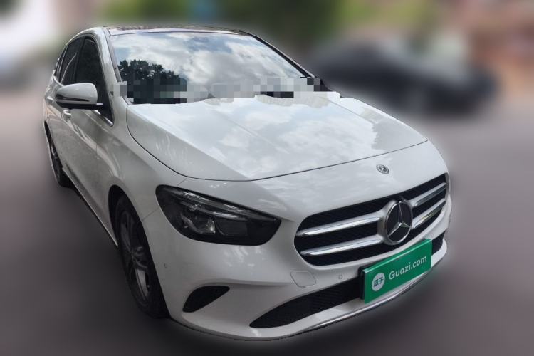 Used Mercedes-Benz B-Class 2020 B 200 Sport Edition Front Right 45 Deg