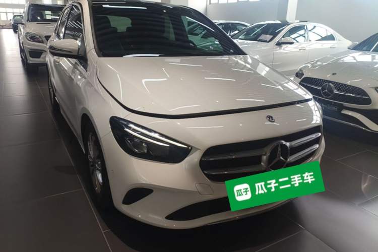 Used Mercedes-Benz B-Class 2020 B 200 Sport Edition Front Right 45 Deg