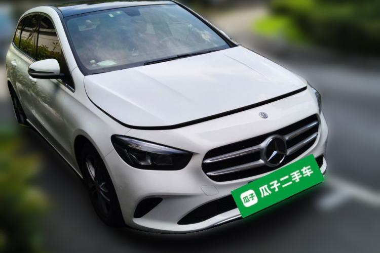 Used Mercedes-Benz B-Class 2020 B 200 Sport Edition Front Right 45 Deg