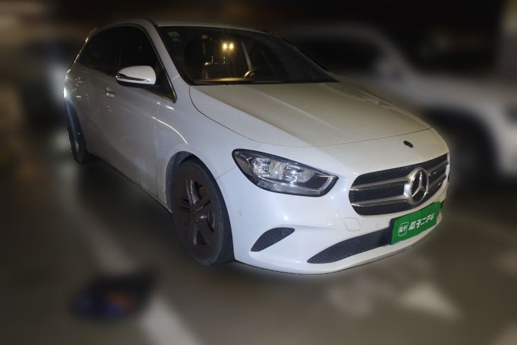 Used Mercedes-Benz B-Class 2020 B 180 Front Right 45 Deg