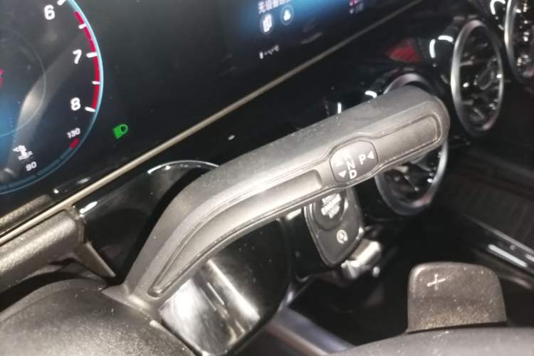 Used Mercedes-Benz B-Class 2020 B 200 Sport Edition Gear Lever