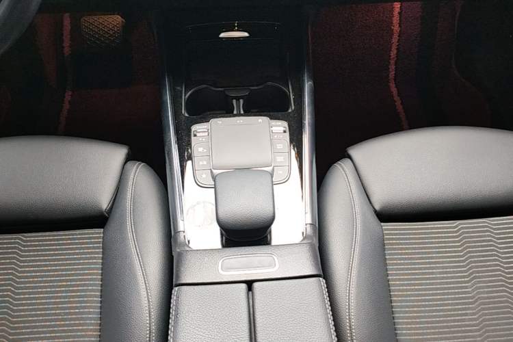 Used Mercedes-Benz B-Class 2020 B 200 Sport Edition Gear Lever