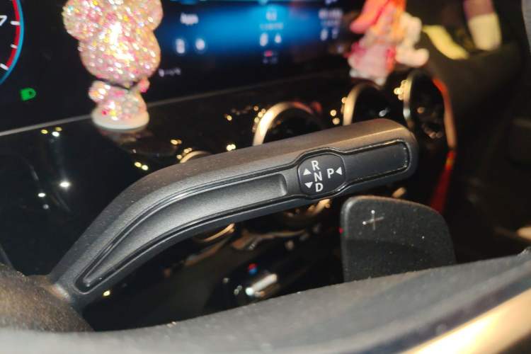 Used Mercedes-Benz B-Class 2020 B 200 Sport Edition Gear Lever