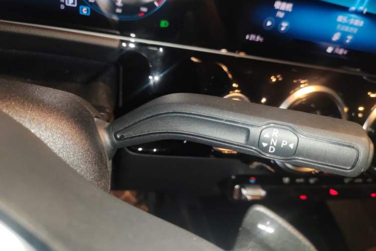 Used Mercedes-Benz B-Class 2020 B 180 Gear Lever