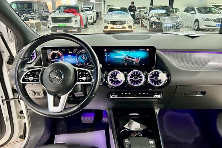 Used Mercedes-Benz B-Class 2020 B 180 Interior 1