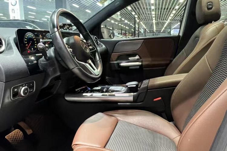 Used Mercedes-Benz B-Class 2020 B 200 Sport Edition Interior 2