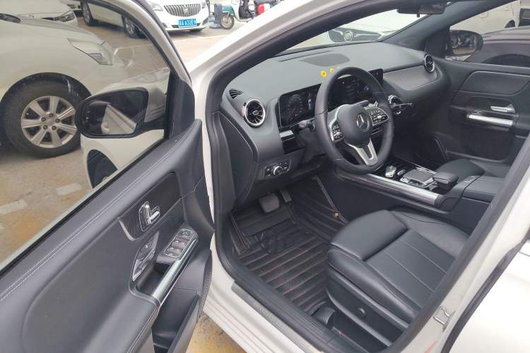Used Mercedes-Benz B-Class 2020 B 200 Fashion Model Interior 3