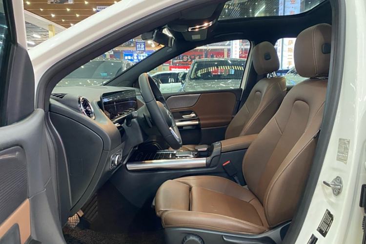 Used Mercedes-Benz B-Class 2020 B 200 Sport Edition Interior 5