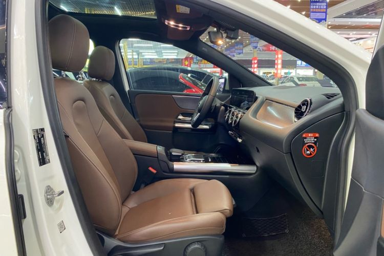 Used Mercedes-Benz B-Class 2020 B 200 Sport Edition Interior 8