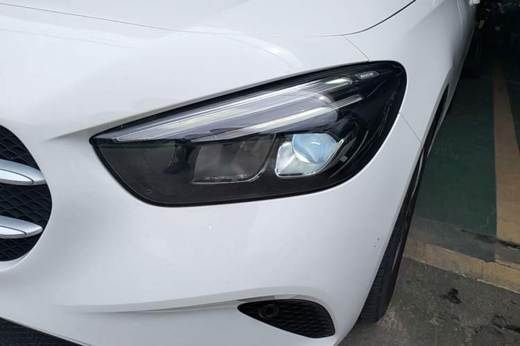 Used Mercedes-Benz B-Class 2020 B 200 Sport Edition Left Front Headlight