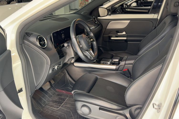 Used Mercedes-Benz B-Class 2020 B 200 Sport Edition Left Front Seat