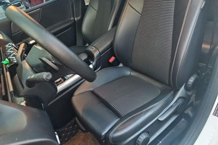 Used Mercedes-Benz B-Class 2020 B 200 Sport Edition Left Front Seat