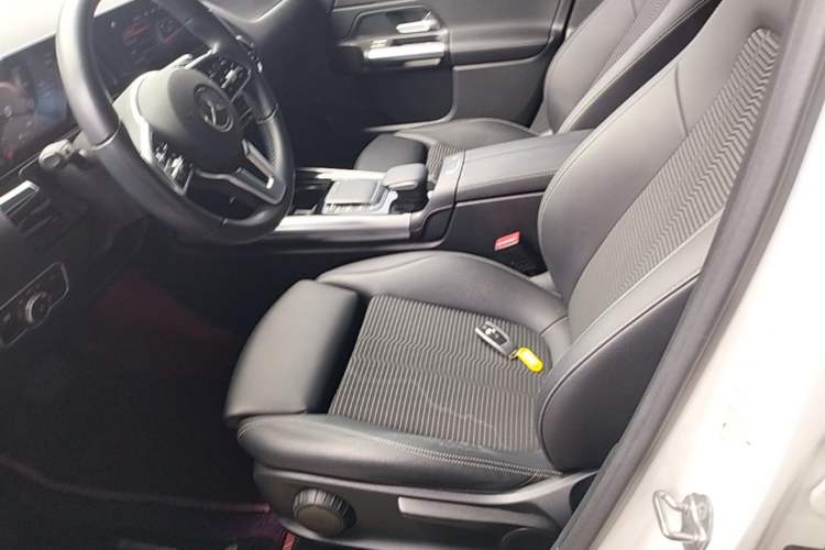 Used Mercedes-Benz B-Class 2020 B 200 Sport Edition Left Front Seat