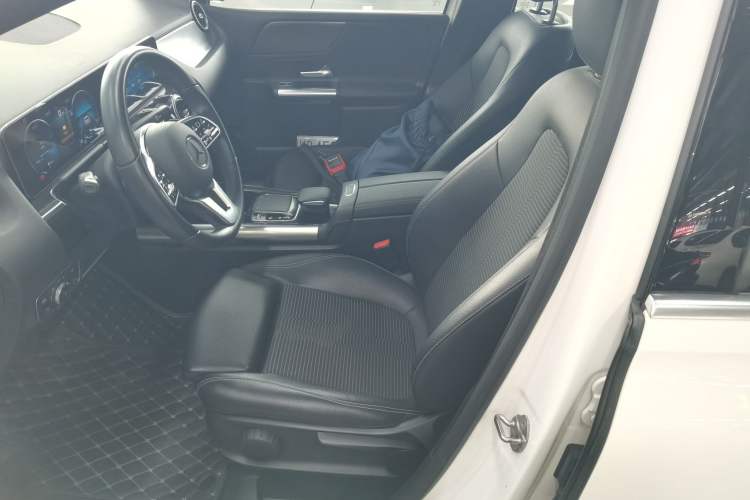 Used Mercedes-Benz B-Class 2020 B 200 Sport Edition Left Front Seat