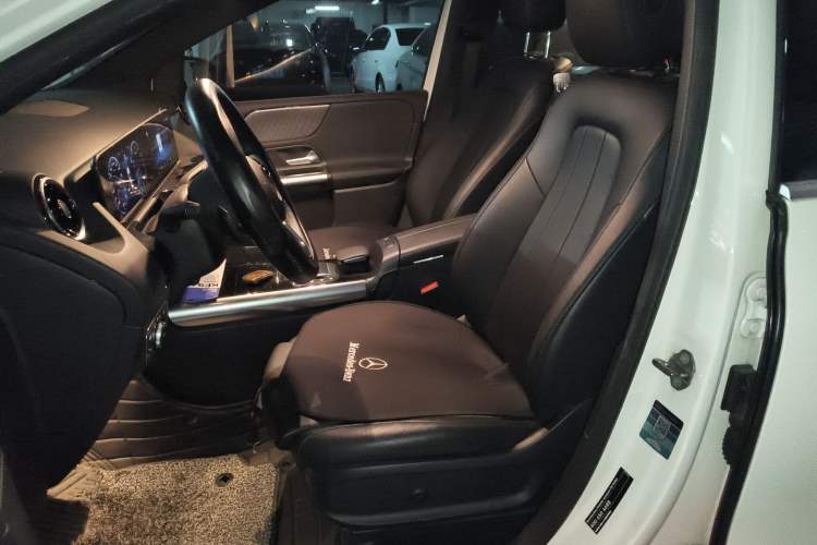 Used Mercedes-Benz B-Class 2020 B 200 Fashion Model Left Front Seat