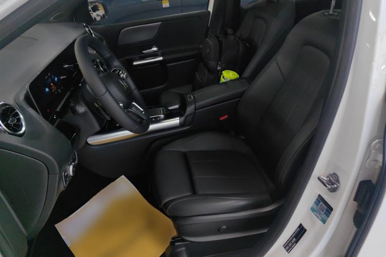 Used Mercedes-Benz B-Class 2020 B 200 Fashion Model Left Front Seat