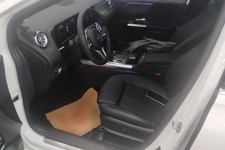Used Mercedes-Benz B-Class 2020 B 200 Fashion Model Left Front Seat