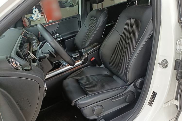 Used Mercedes-Benz B-Class 2020 B 200 Sport Edition Left Front Seat