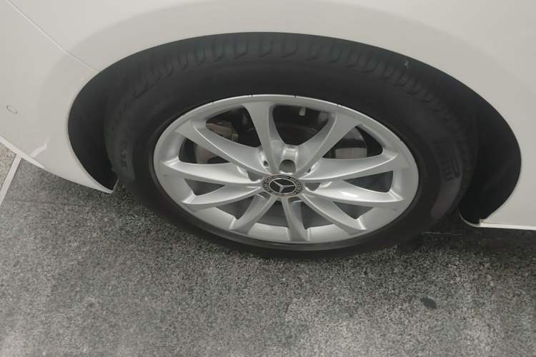Used Mercedes-Benz B-Class 2020 B 200 Fashion Model Left Front Wheel Hub