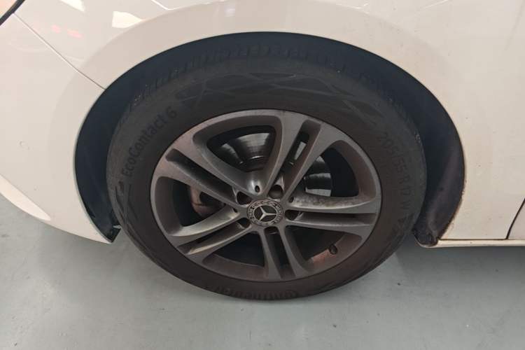 Used Mercedes-Benz B-Class 2020 B 180 Left Front Wheel Hub