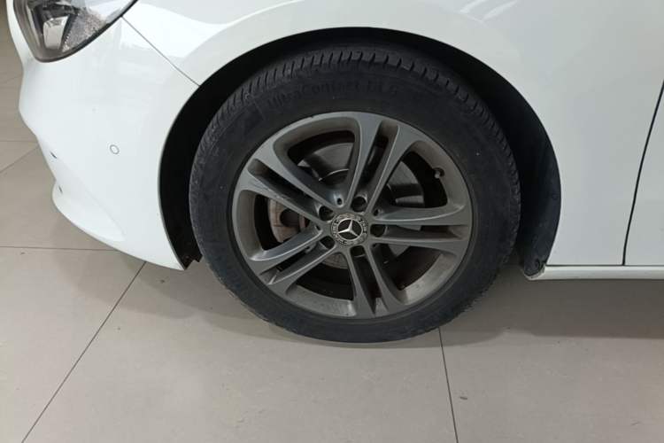 Used Mercedes-Benz B-Class 2020 B 200 Sport Edition Left Front Wheel Hub