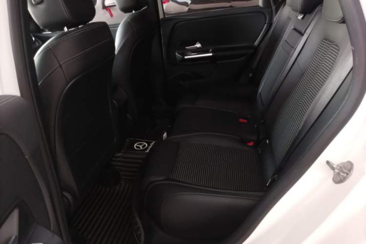 Used Mercedes-Benz B-Class 2020 B 200 Sport Edition Left Rear Seat