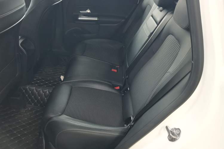 Used Mercedes-Benz B-Class 2020 B 200 Sport Edition Left Rear Seat