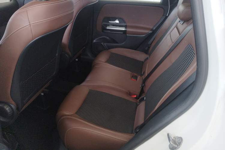Used Mercedes-Benz B-Class 2020 B 200 Sport Edition Left Rear Seat