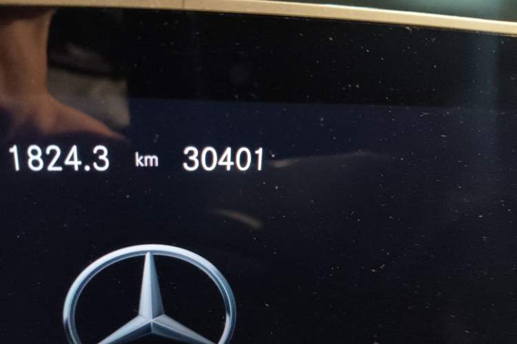 Used Mercedes-Benz B-Class 2020 B 200 Fashion Model Odometer Close Up