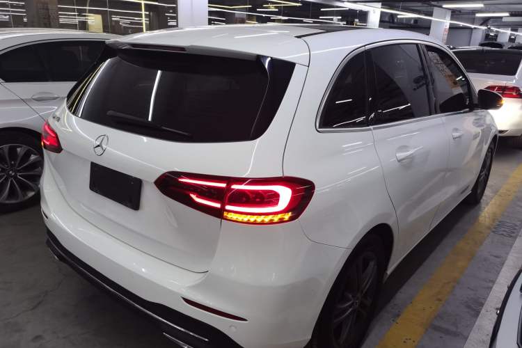 Used Mercedes-Benz B-Class 2020 B 200 Sport Edition Rear Right 45 Deg