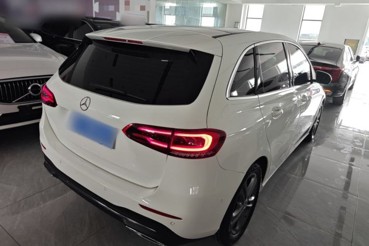 Used Mercedes-Benz B-Class 2020 B 200 Sport Edition Rear Right 45 Deg
